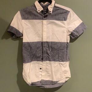 Express MEN XS extra small casual button down shortsleeved grey white striped